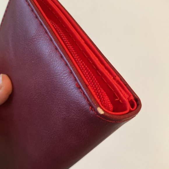 Women’s wallet in red large card slots change purse - Picture 7 of 7